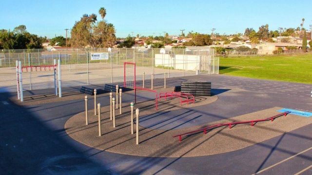 Castle Park Fitness Course 12